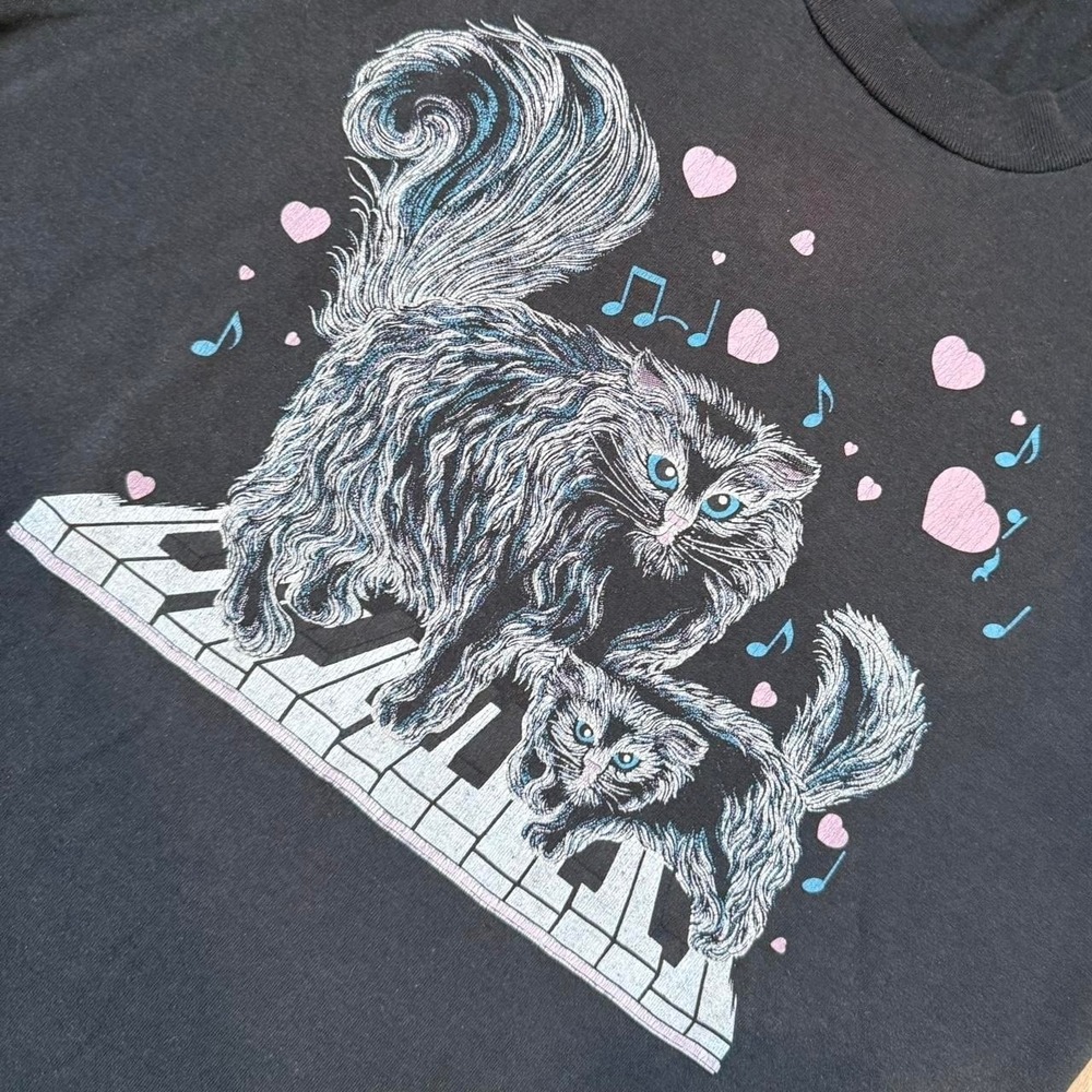 Vintage Cat Graphic Tee Adult Size Large Made In USA Cute Grandmacore Shirt 90s